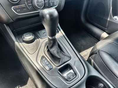 2022 Jeep Cherokee Latitude Lux