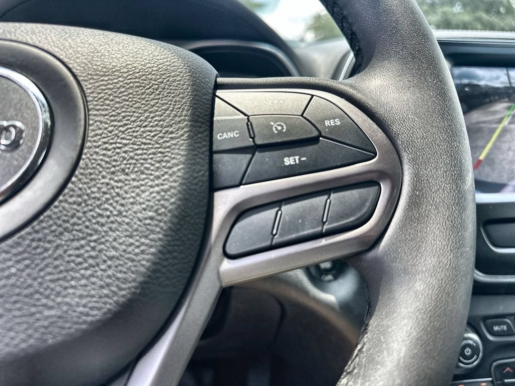2022 Jeep Cherokee Latitude Lux