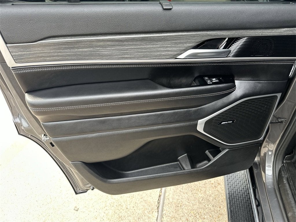 2023 Jeep Wagoneer Series III