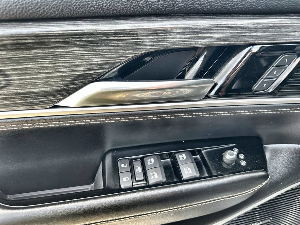 2022 Jeep Wagoneer Series III