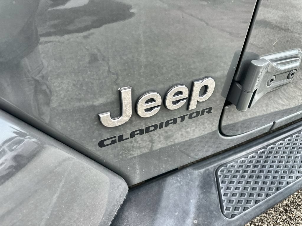2022 Jeep Gladiator Overland
