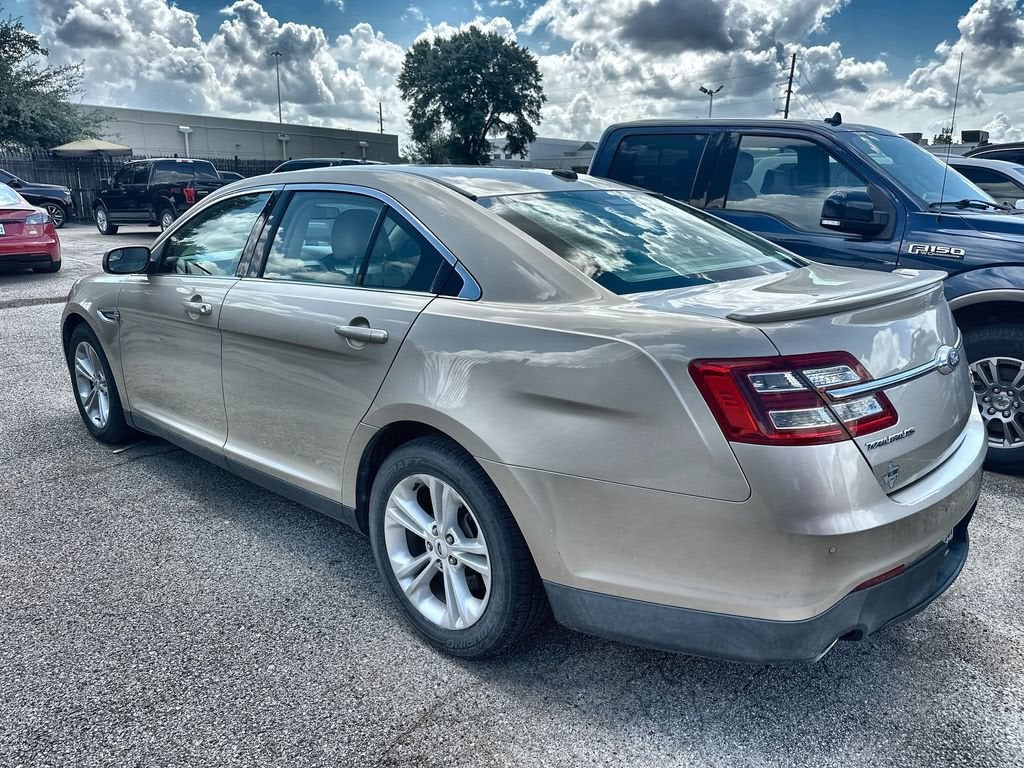 2017 Ford Taurus SEL