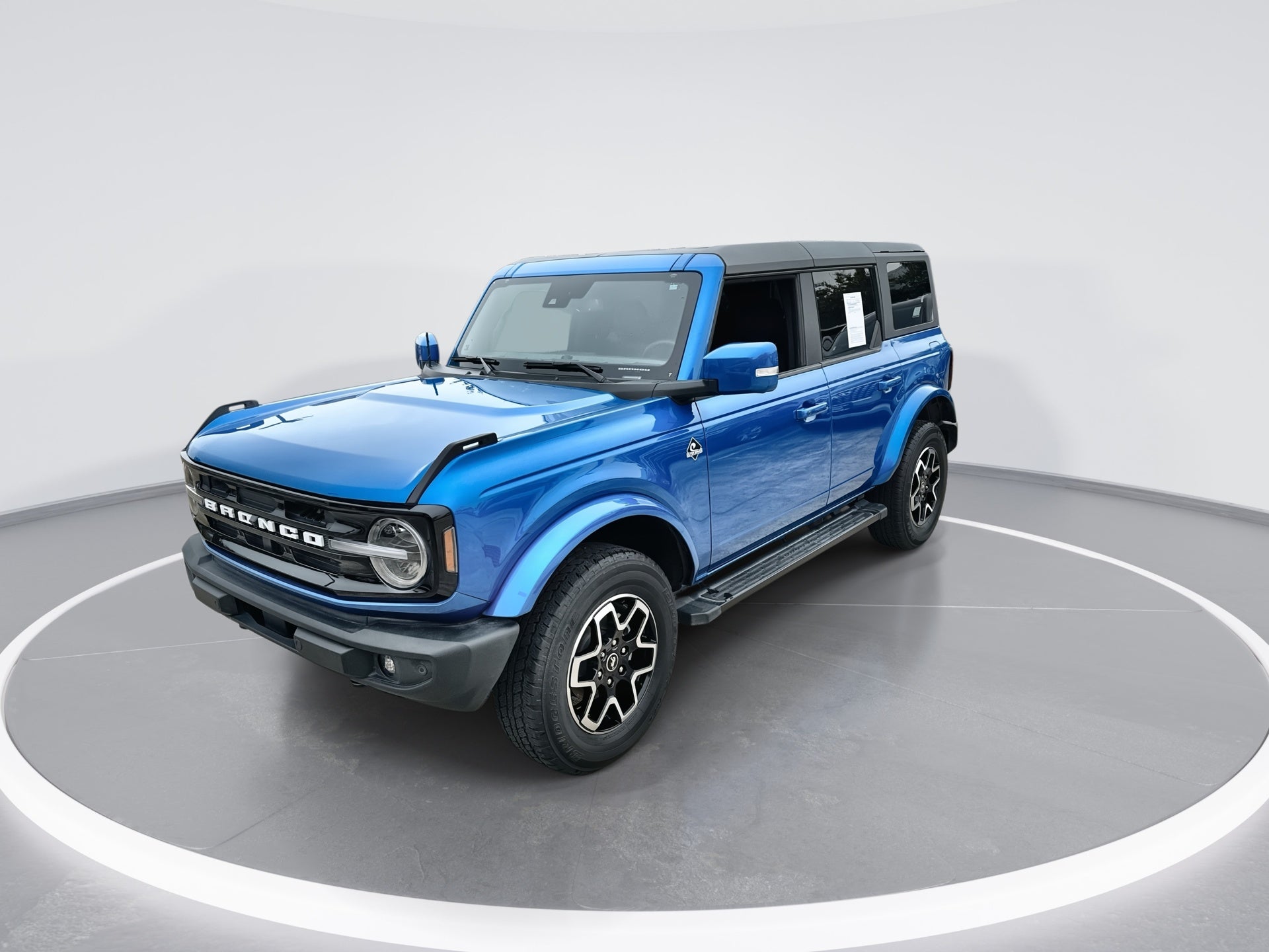 2024 Ford Bronco Outer Banks