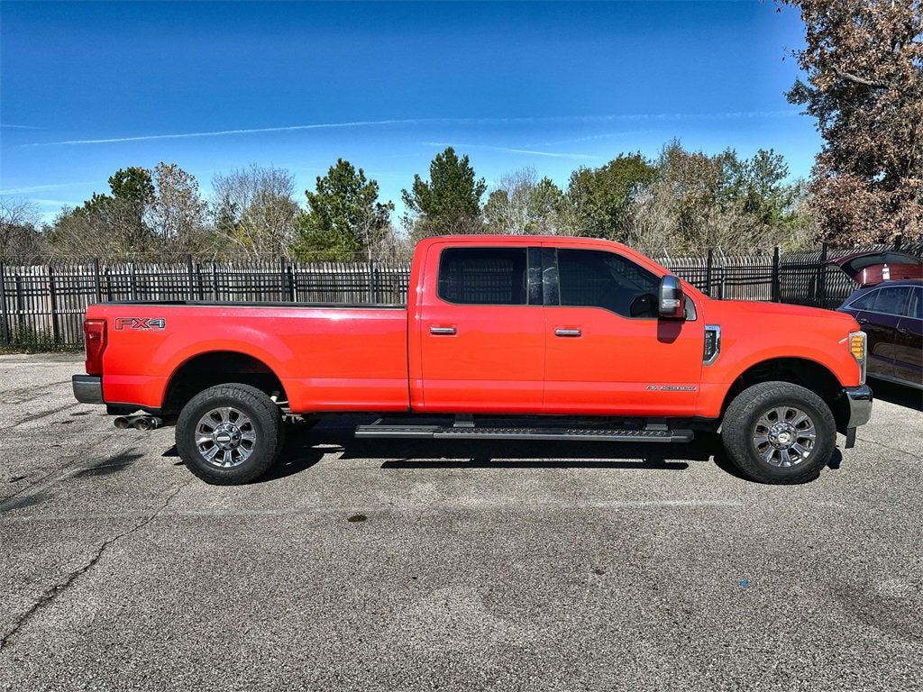 2017 Ford Super Duty F-250 SRW Lariat