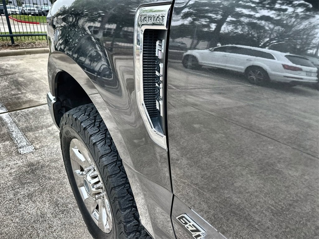2017 Ford Super Duty F-250 SRW Lariat
