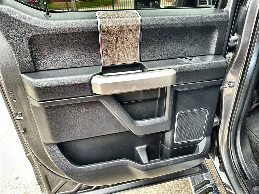 2017 Ford Super Duty F-250 SRW Lariat