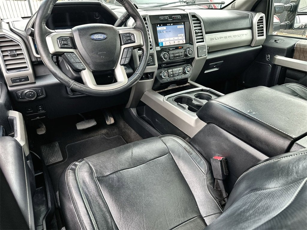 2017 Ford Super Duty F-250 SRW Lariat