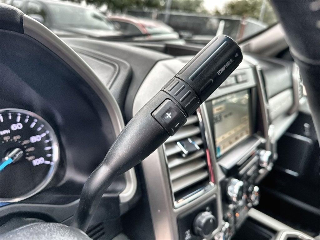 2017 Ford Super Duty F-250 SRW Lariat