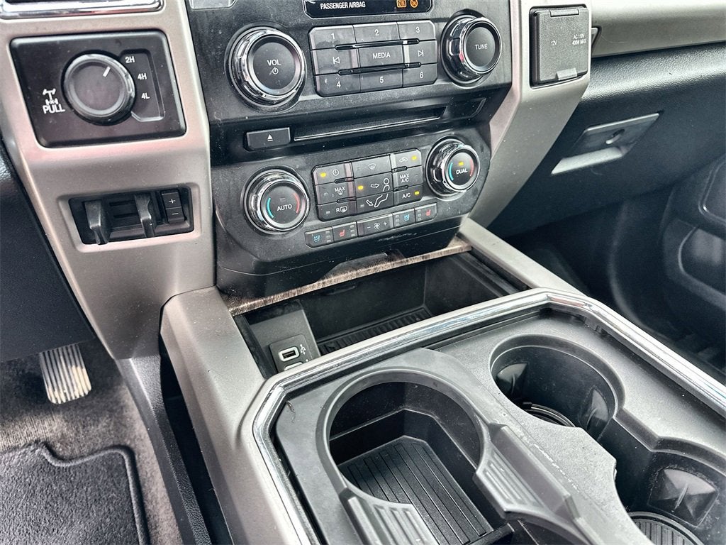 2017 Ford Super Duty F-250 SRW Lariat