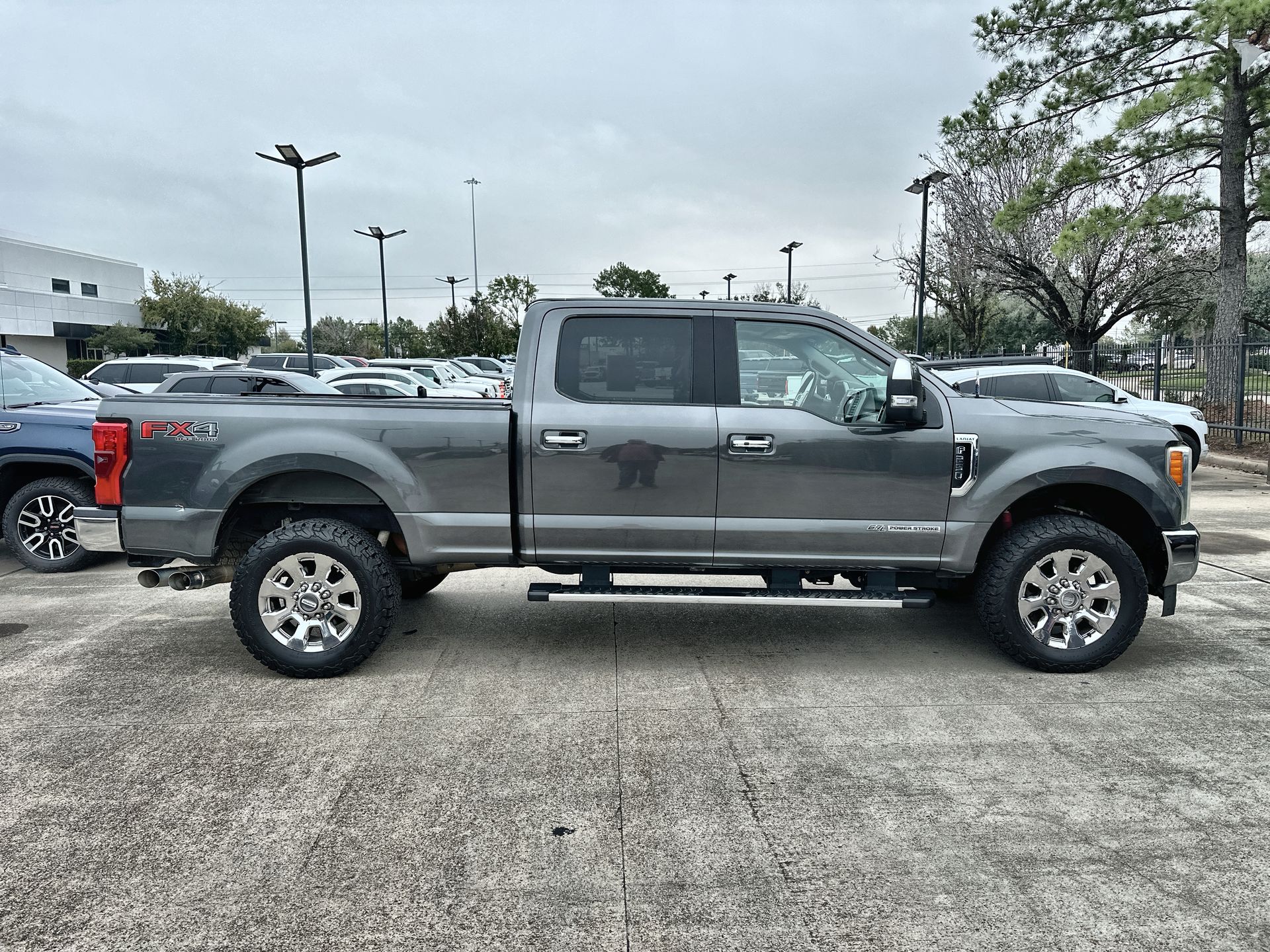 2017 Ford Super Duty F-250 SRW Lariat