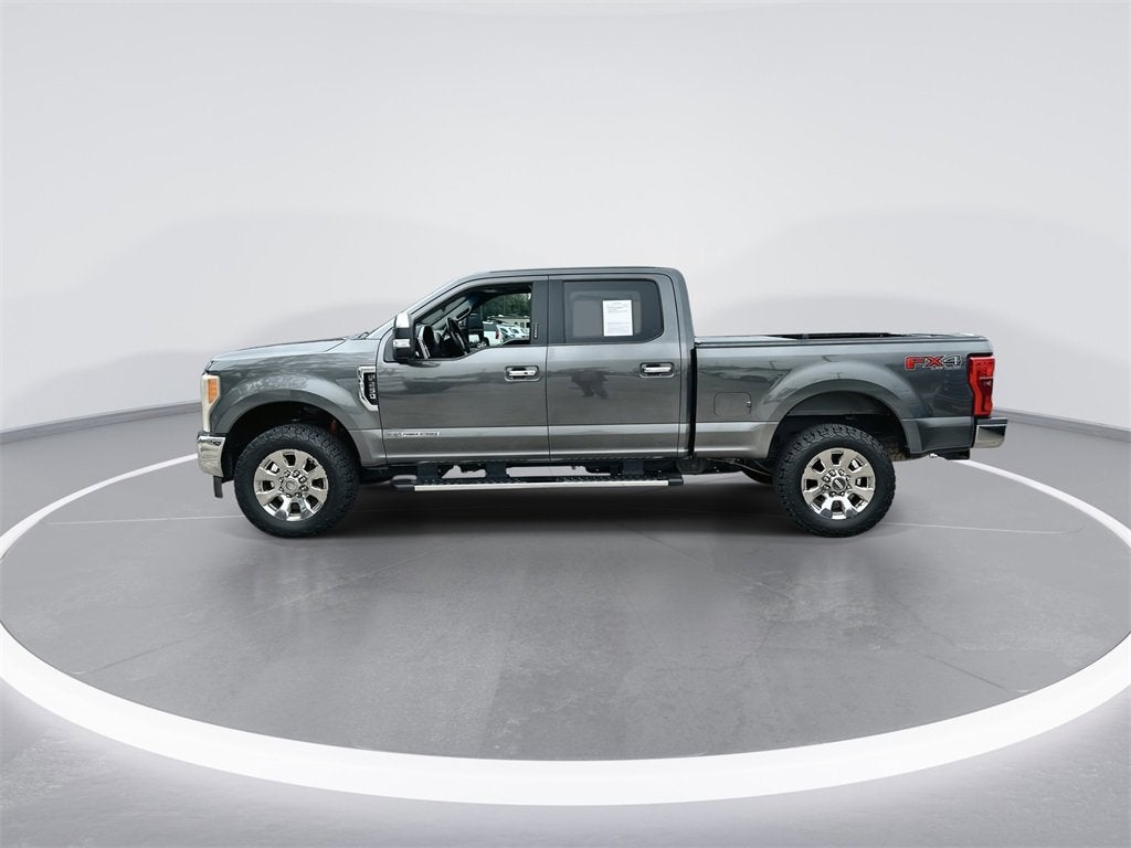 2017 Ford Super Duty F-250 SRW Lariat