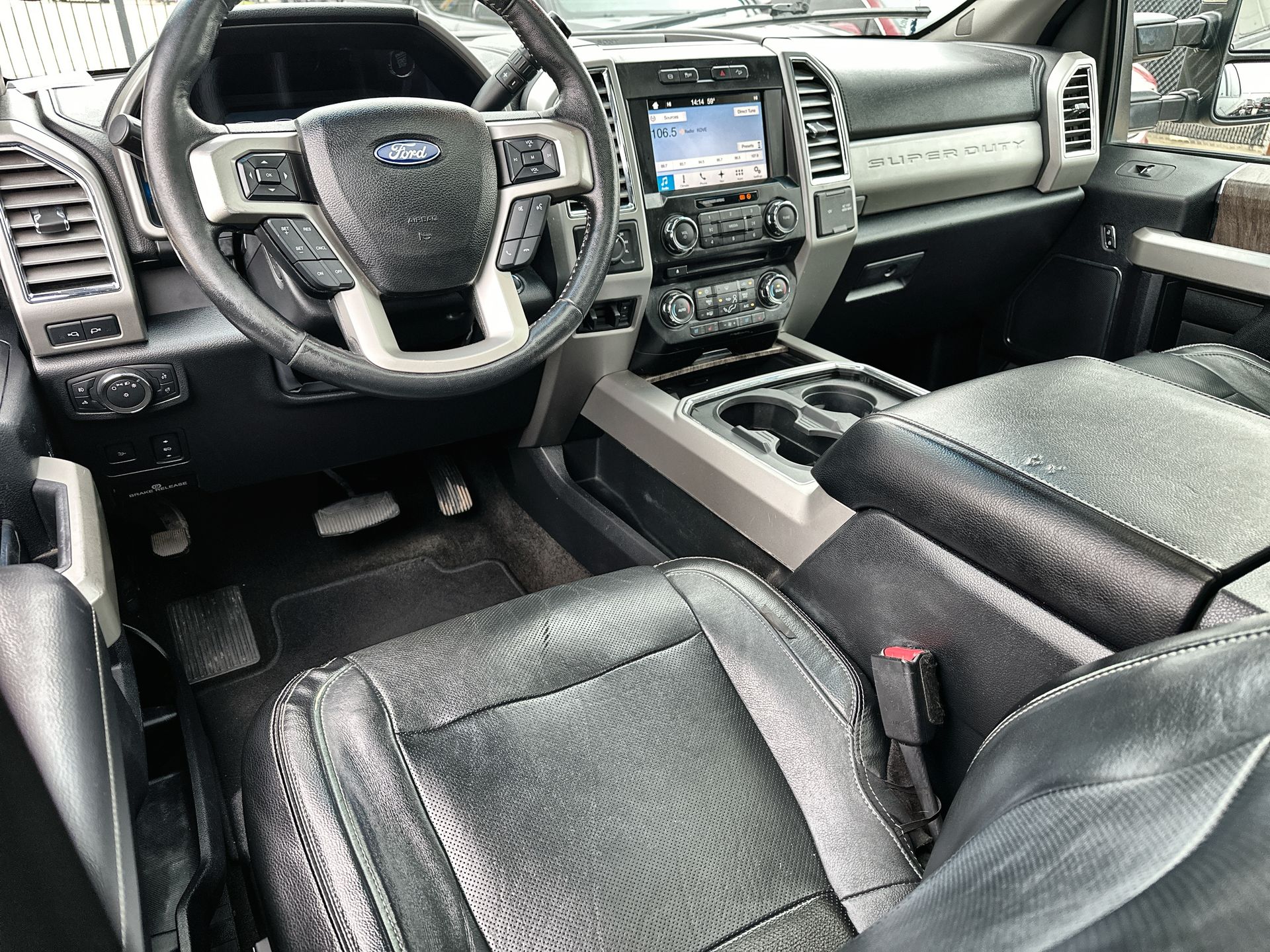 2017 Ford Super Duty F-250 SRW Lariat
