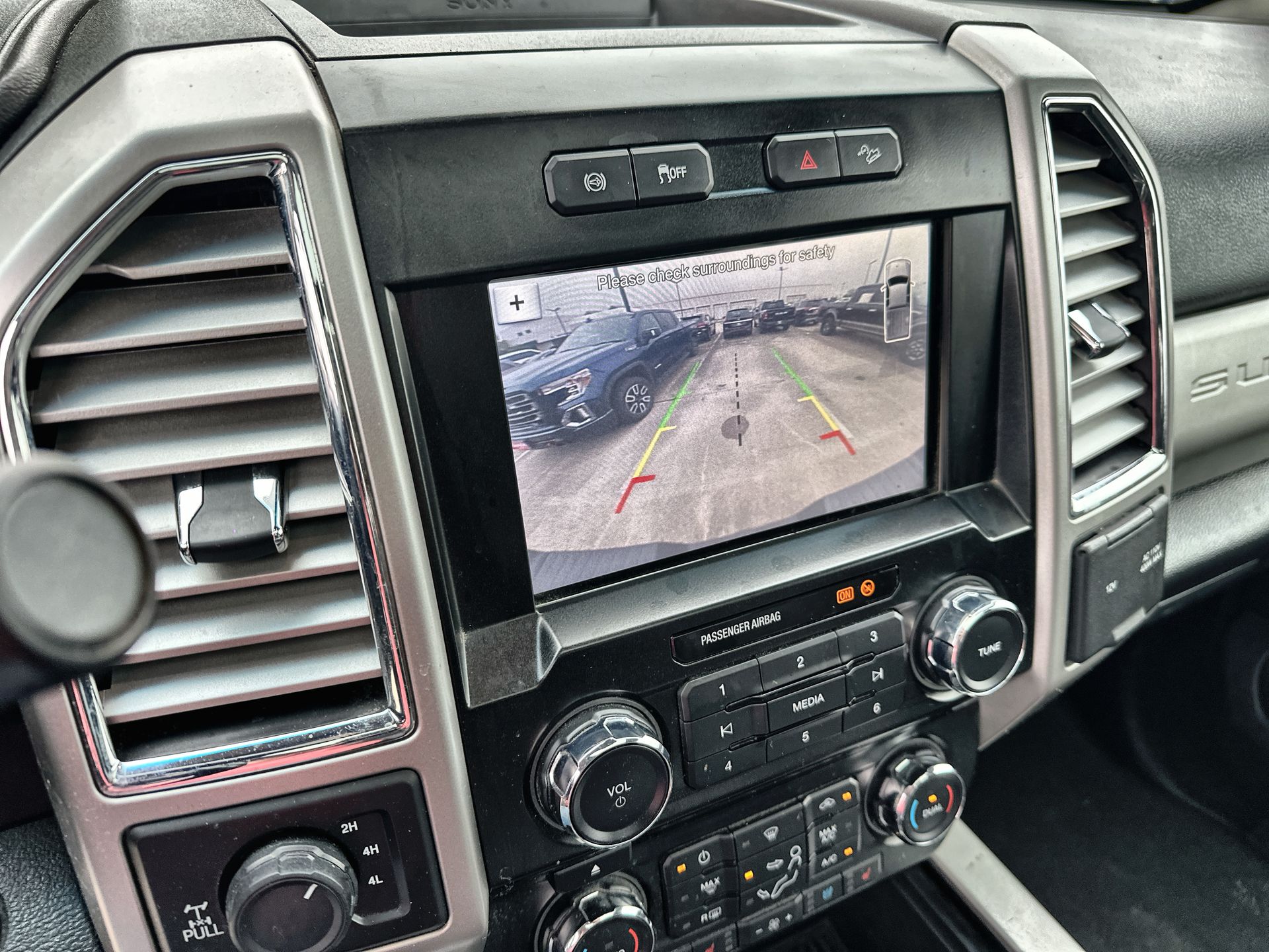 2017 Ford Super Duty F-250 SRW Lariat