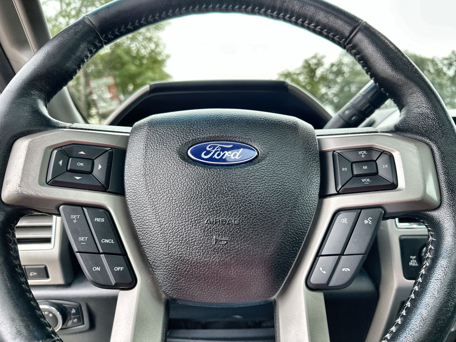 2017 Ford Super Duty F-250 SRW Lariat