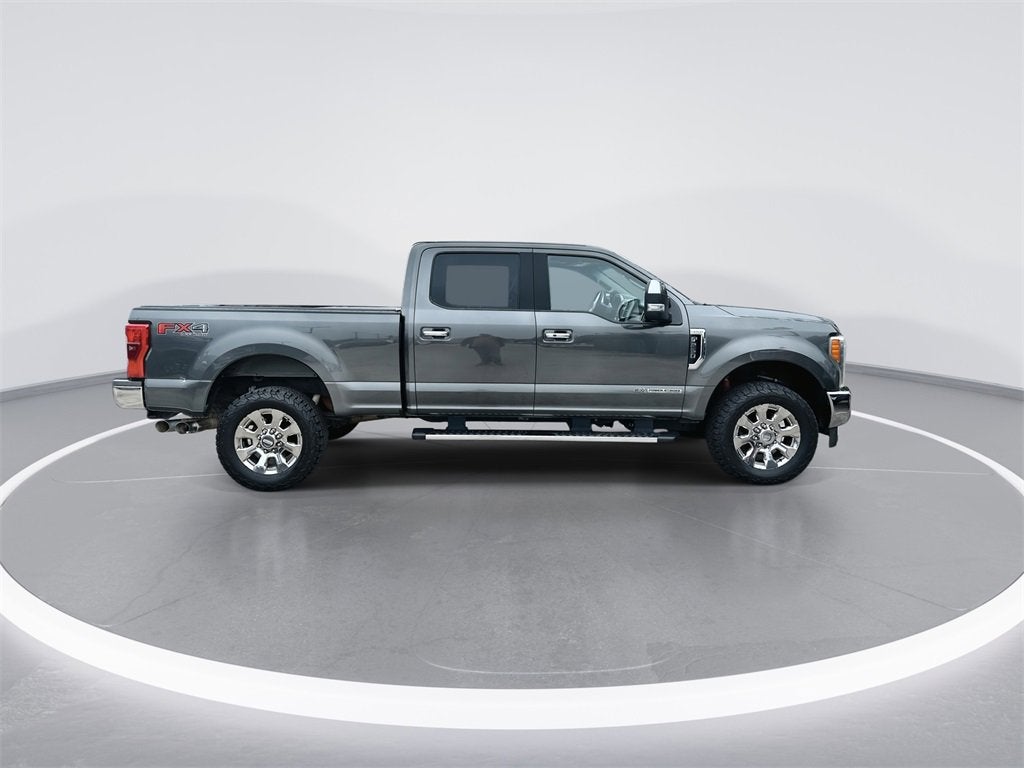 2017 Ford Super Duty F-250 SRW Lariat