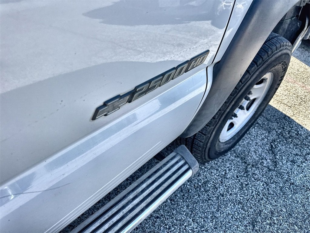 2005 Chevrolet Silverado 2500 HD Work Truck