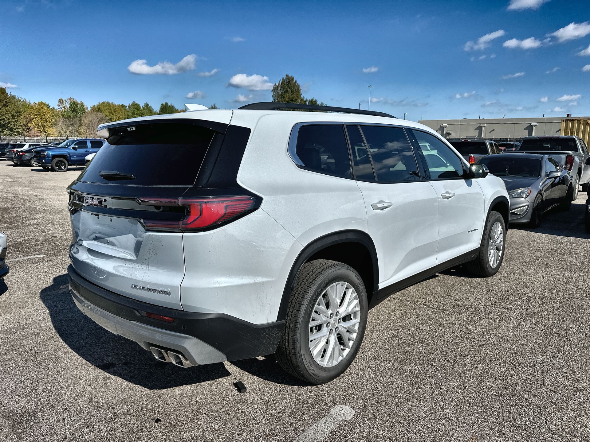 2026 GMC Acadia Elevation