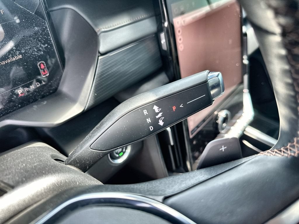2025 GMC Acadia AT4