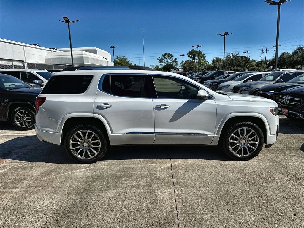 2023 GMC Acadia Denali