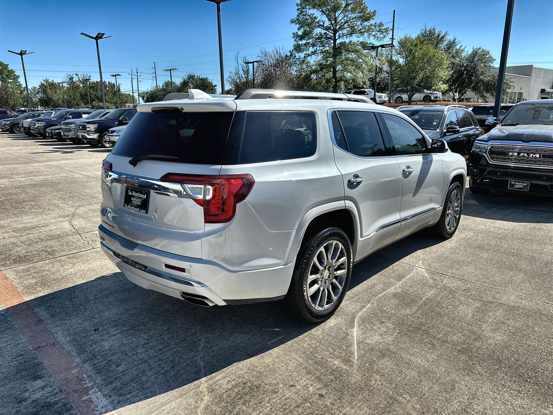 2023 GMC Acadia Denali
