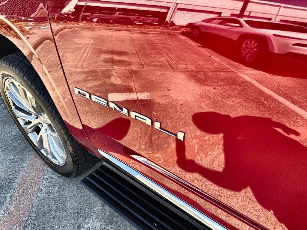 2022 GMC Yukon Denali - Photo 14