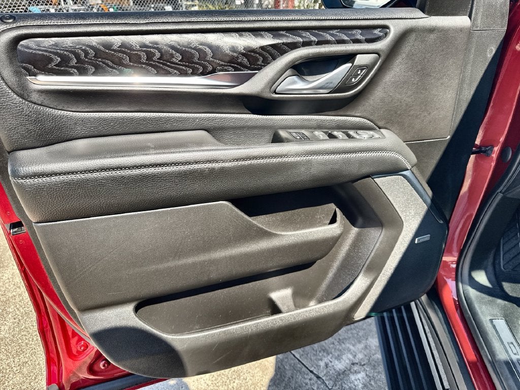 2022 GMC Yukon Denali - Photo 21