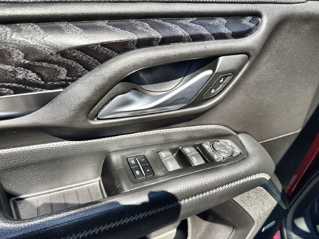 2022 GMC Yukon Denali - Photo 22