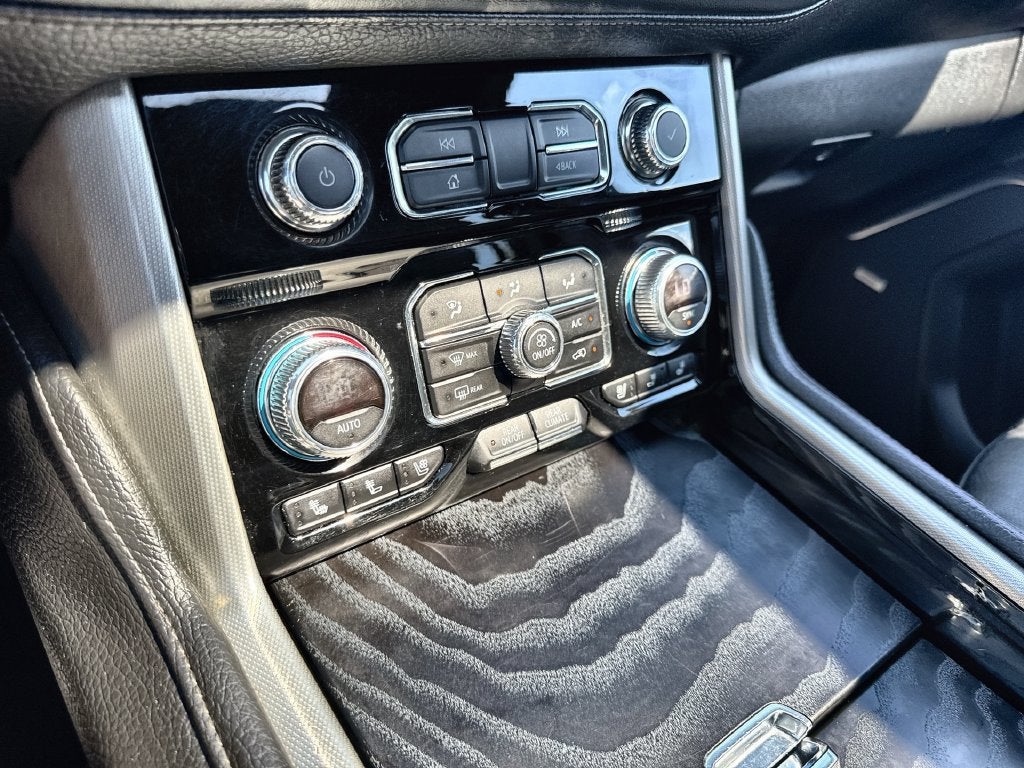 2022 GMC Yukon Denali - Photo 27