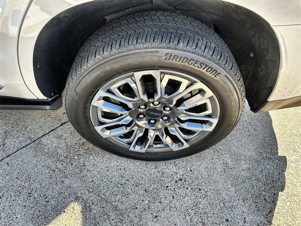 2024 GMC Yukon Denali Ultimate