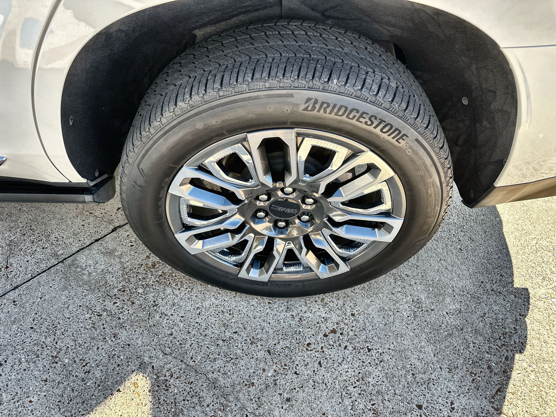 2024 GMC Yukon Denali Ultimate