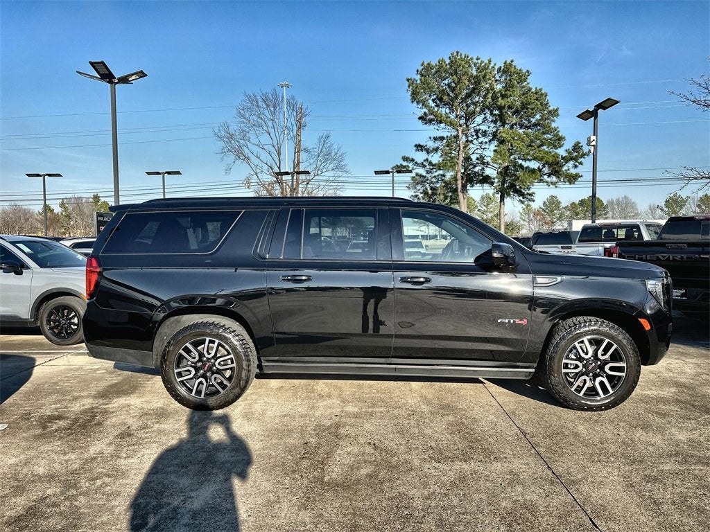 2022 GMC Yukon XL AT4