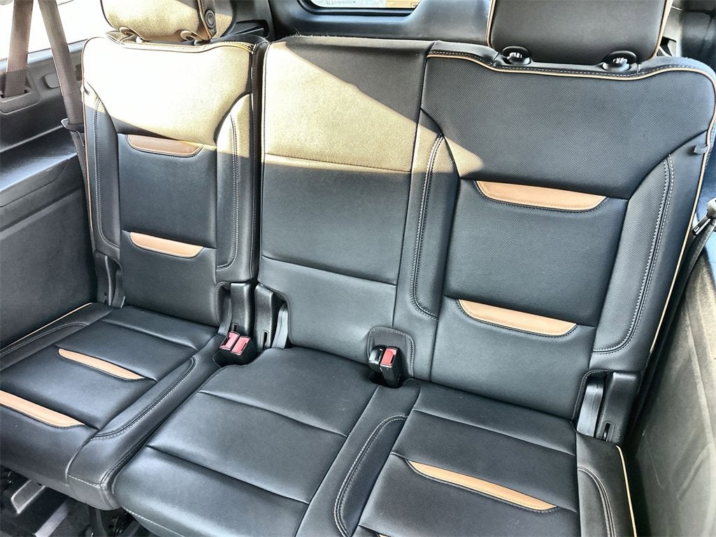 2022 GMC Yukon XL AT4