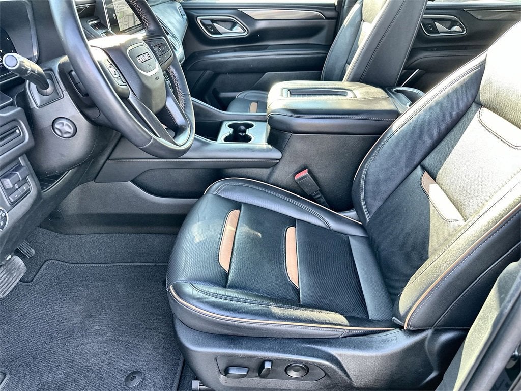 2022 GMC Yukon XL AT4