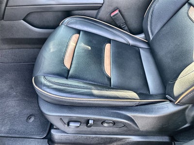 2022 GMC Yukon XL AT4