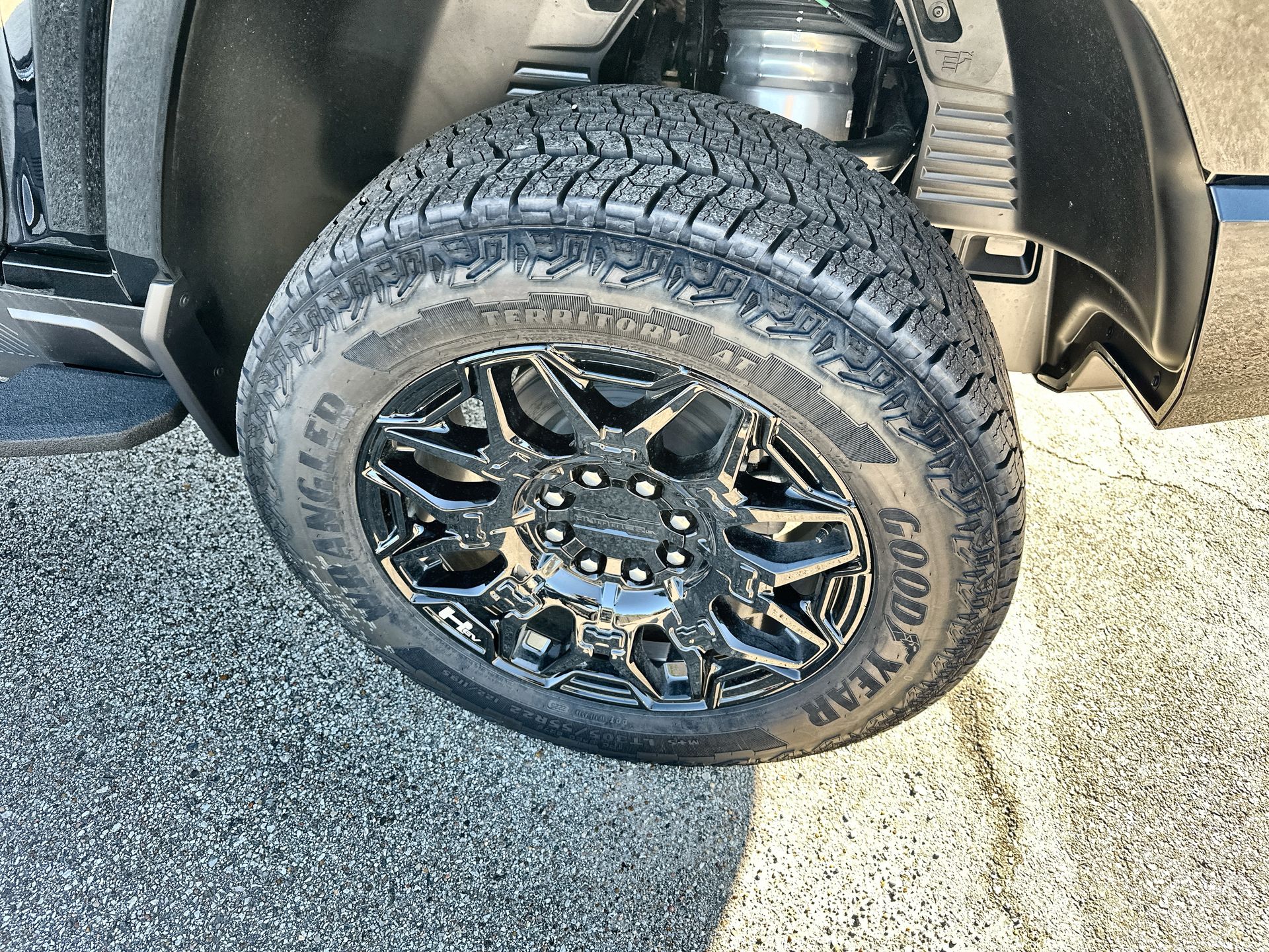 2026 GMC HUMMER EV SUV 2X