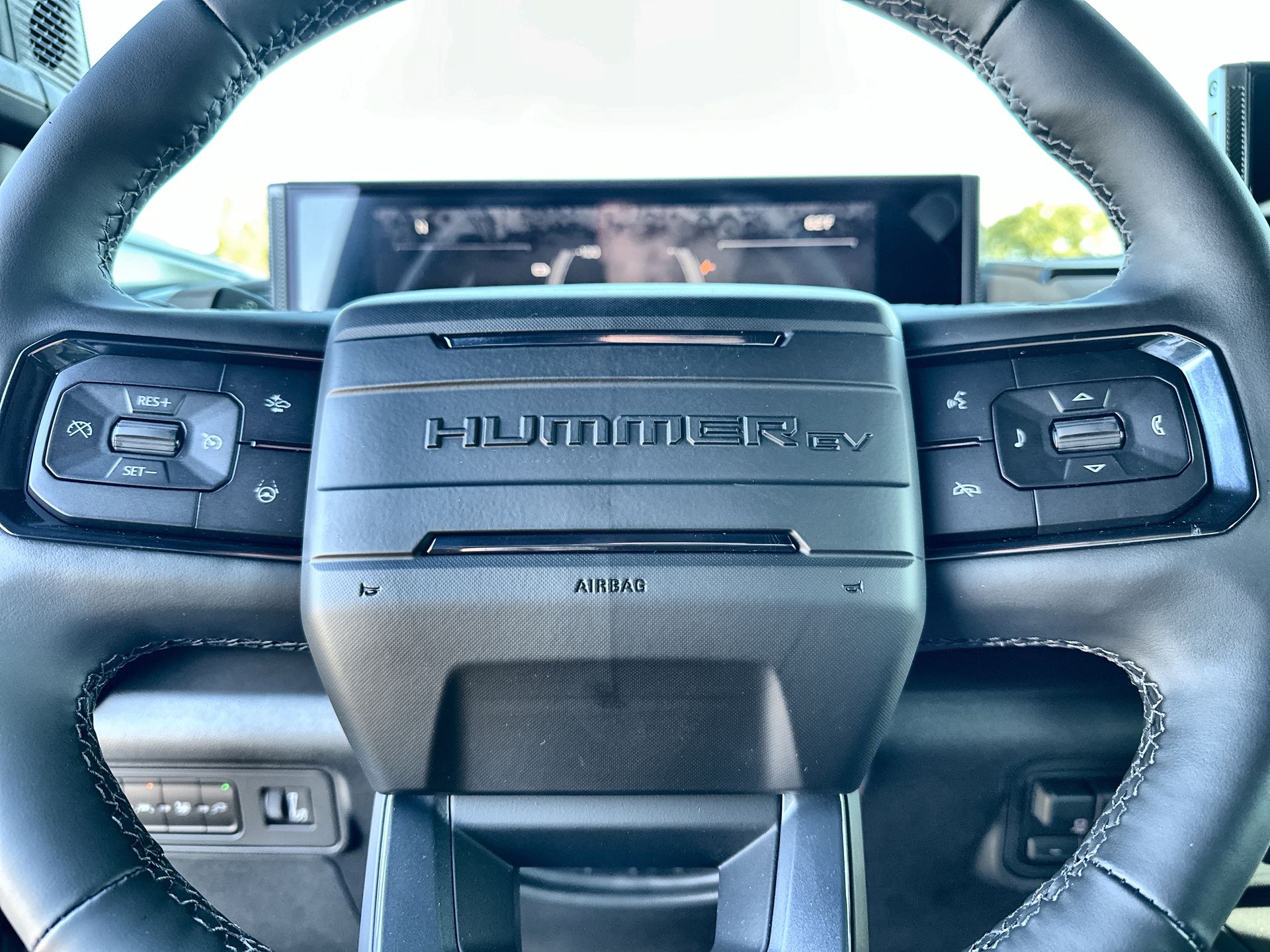 2026 GMC HUMMER EV SUV 2X