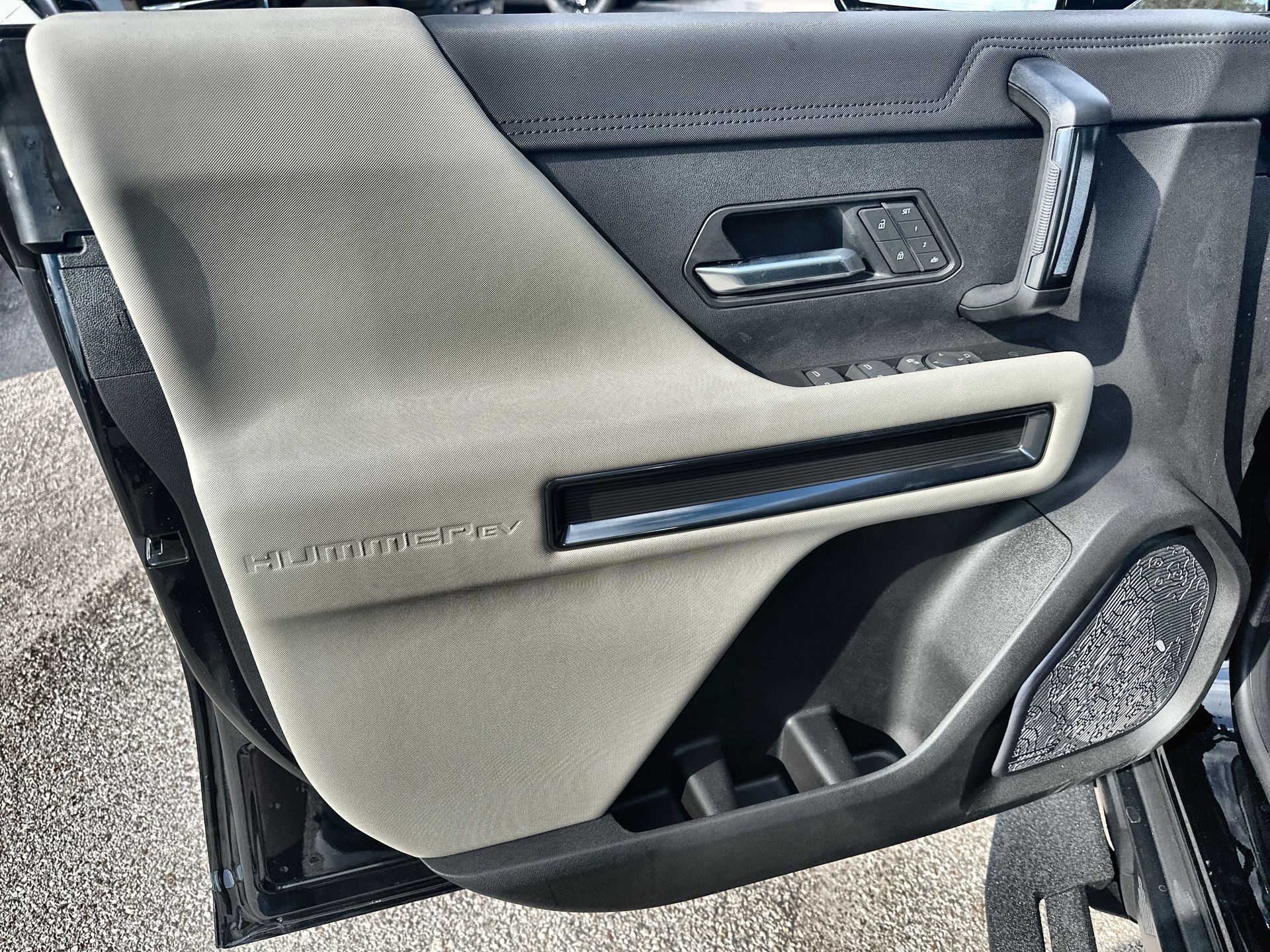 2026 GMC HUMMER EV SUV 2X