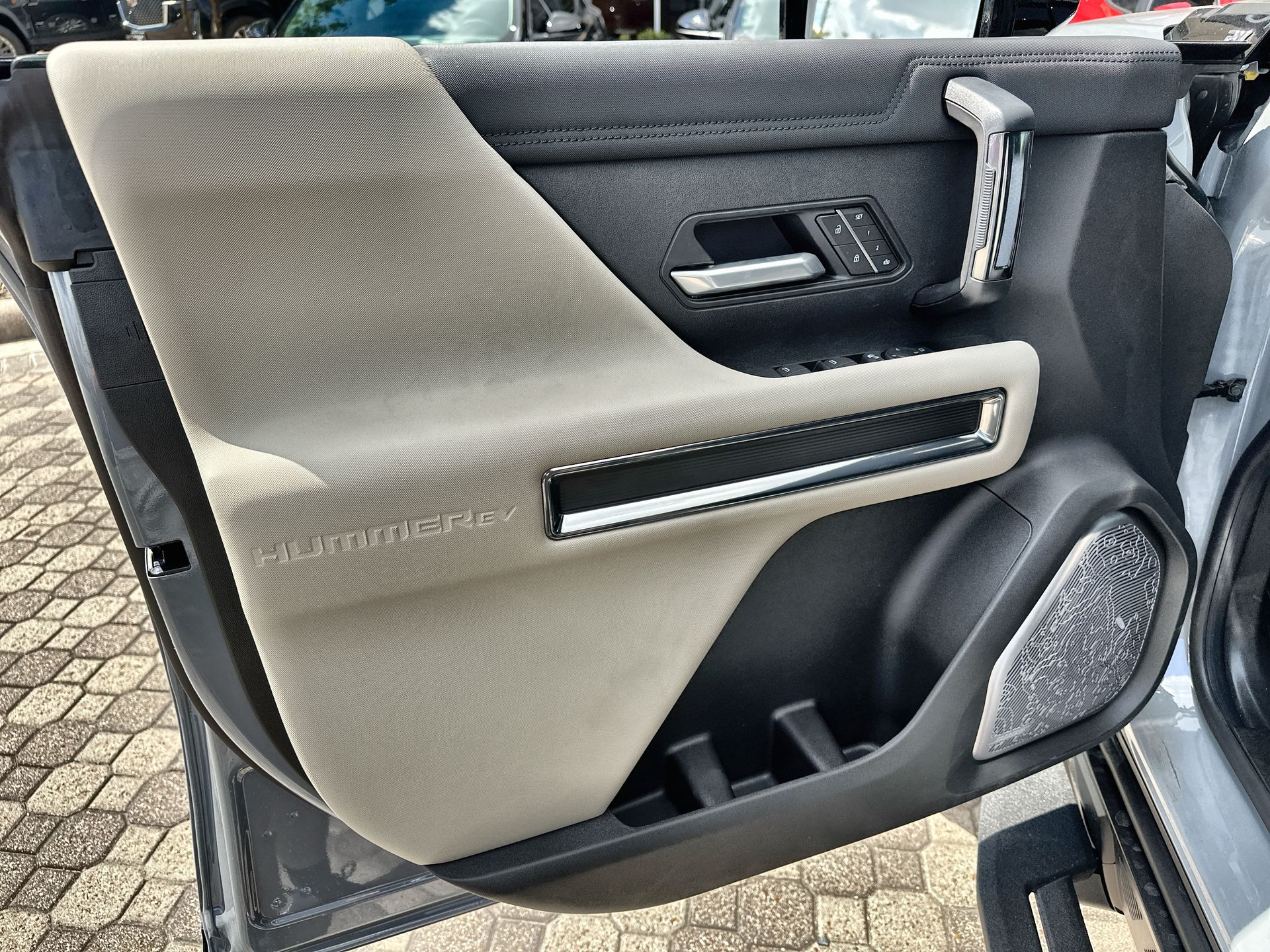 2026 GMC HUMMER EV SUV 2X