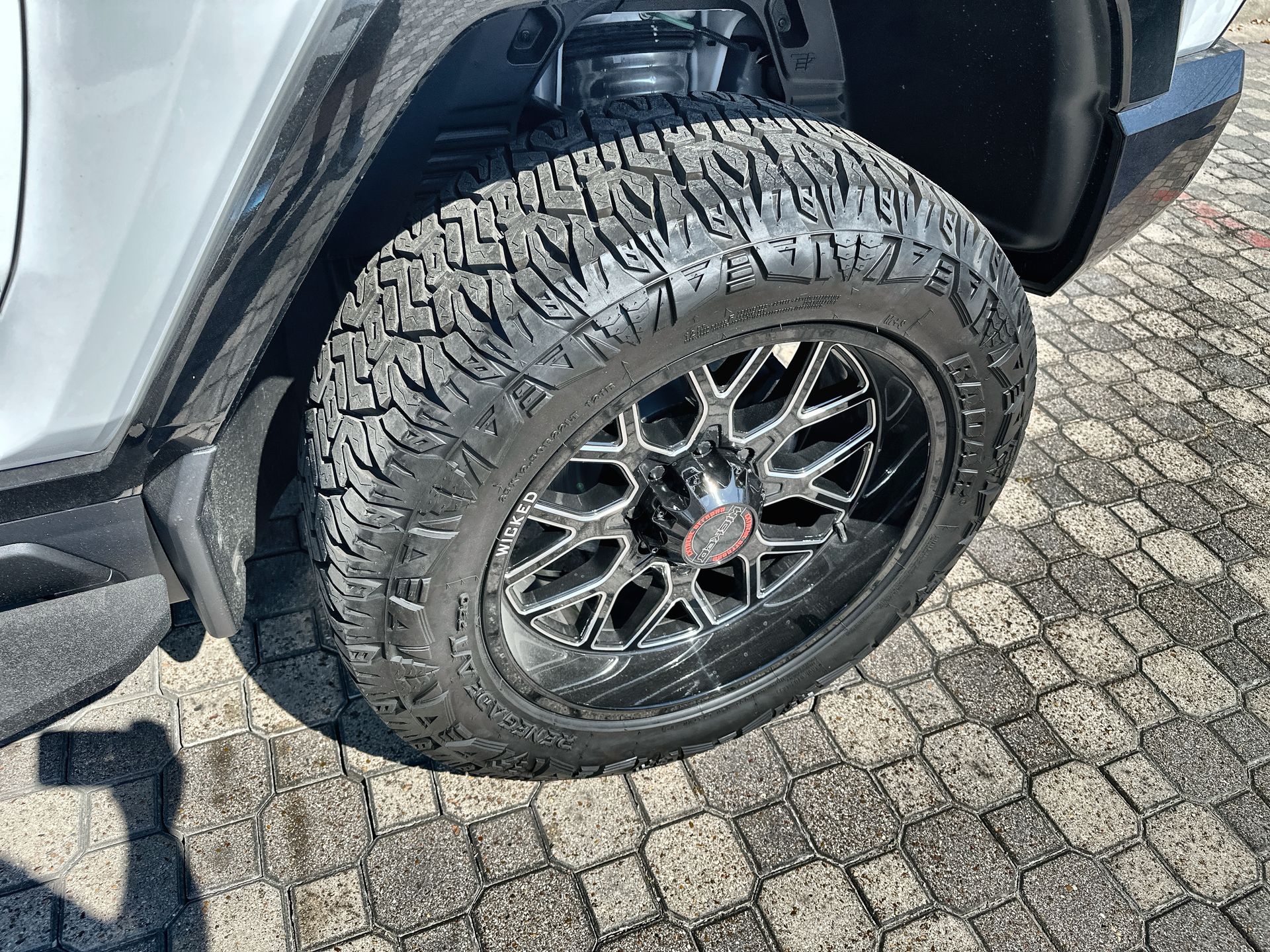 2026 GMC HUMMER EV SUV 2X