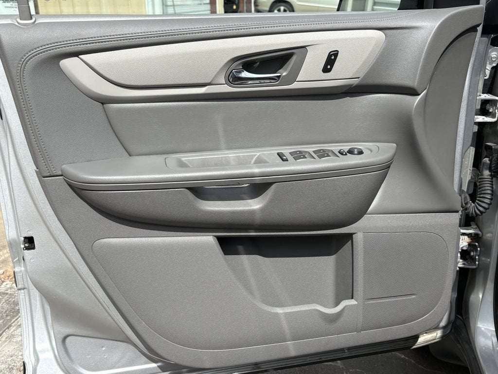 2017 Chevrolet Traverse LS