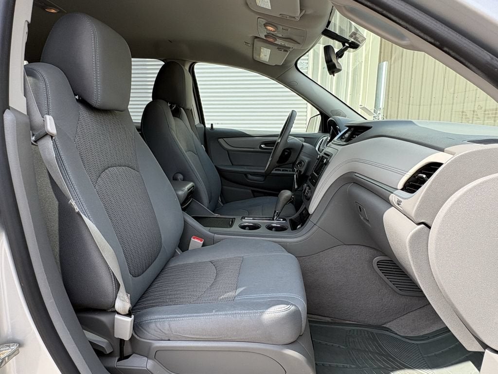 2017 Chevrolet Traverse LS