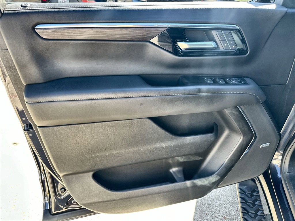 2025 Chevrolet Suburban Z71