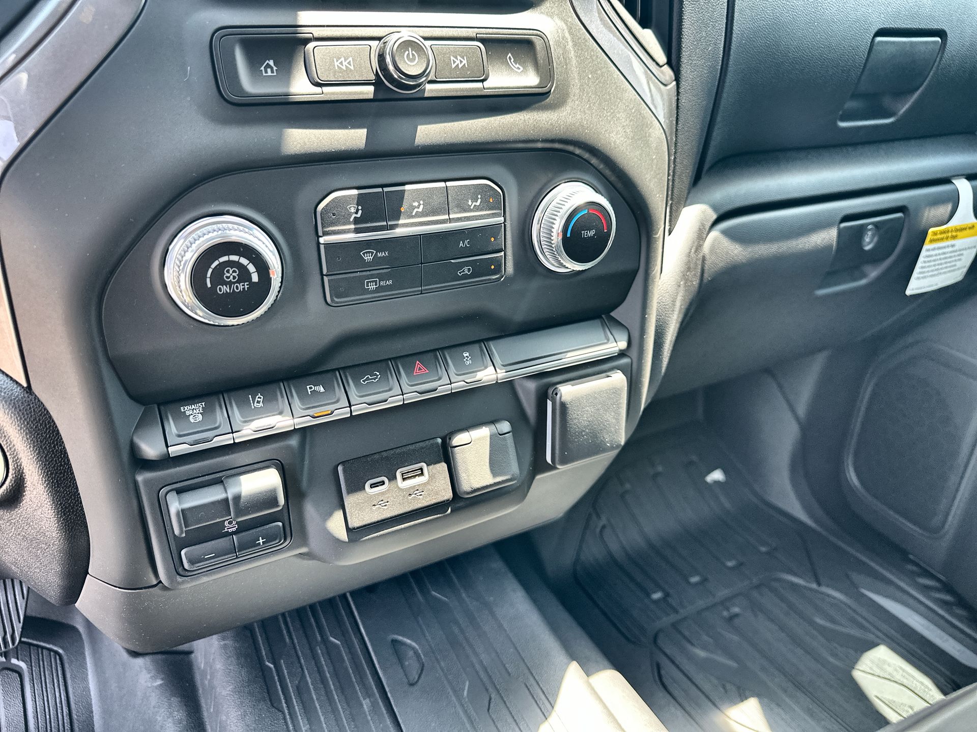 2025 GMC Sierra 2500 HD Pro