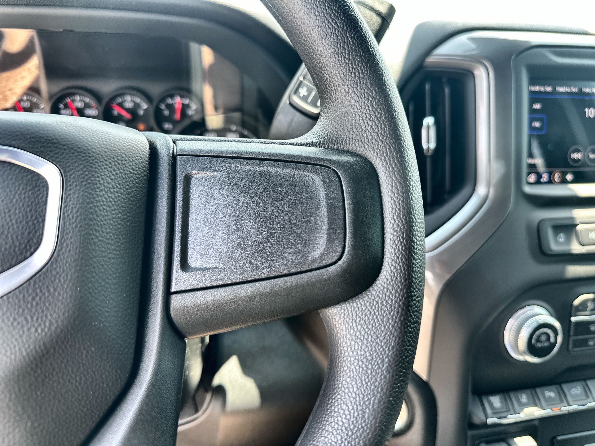 2025 GMC Sierra 2500 HD Pro