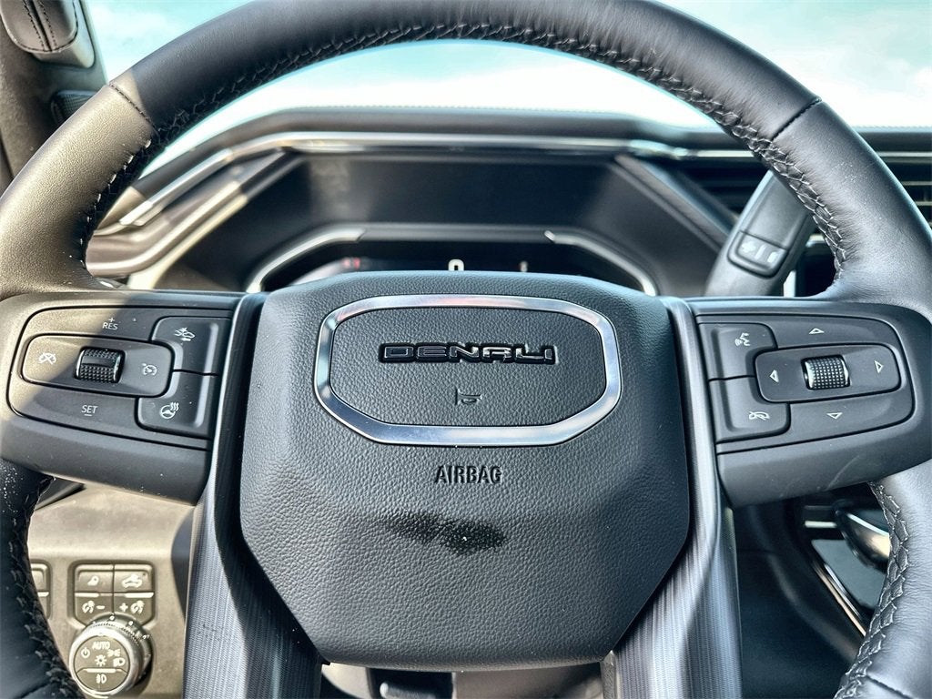 2026 GMC Sierra 3500 HD Denali Ultimate DRW