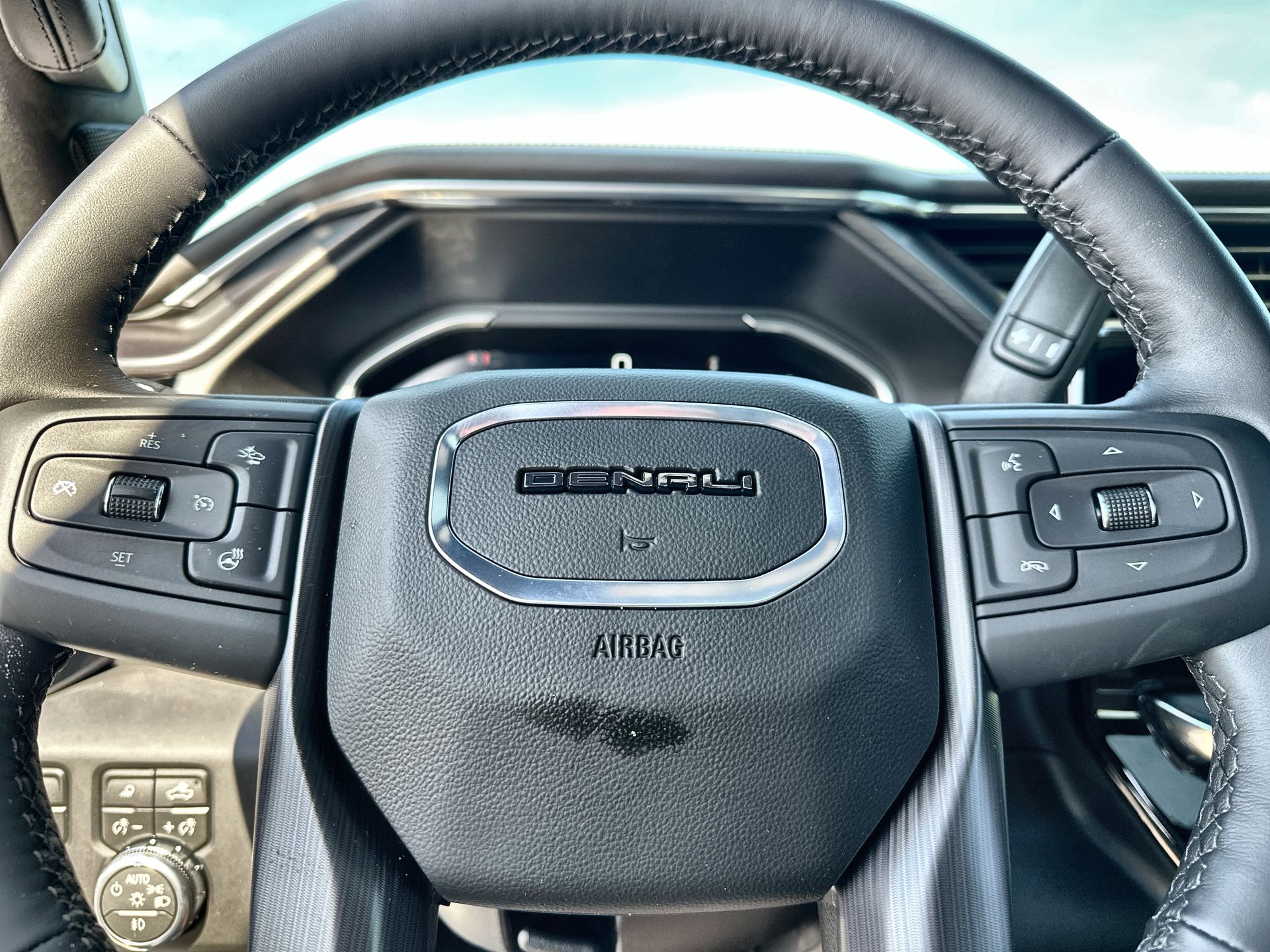 2026 GMC Sierra 3500 HD Denali Ultimate DRW