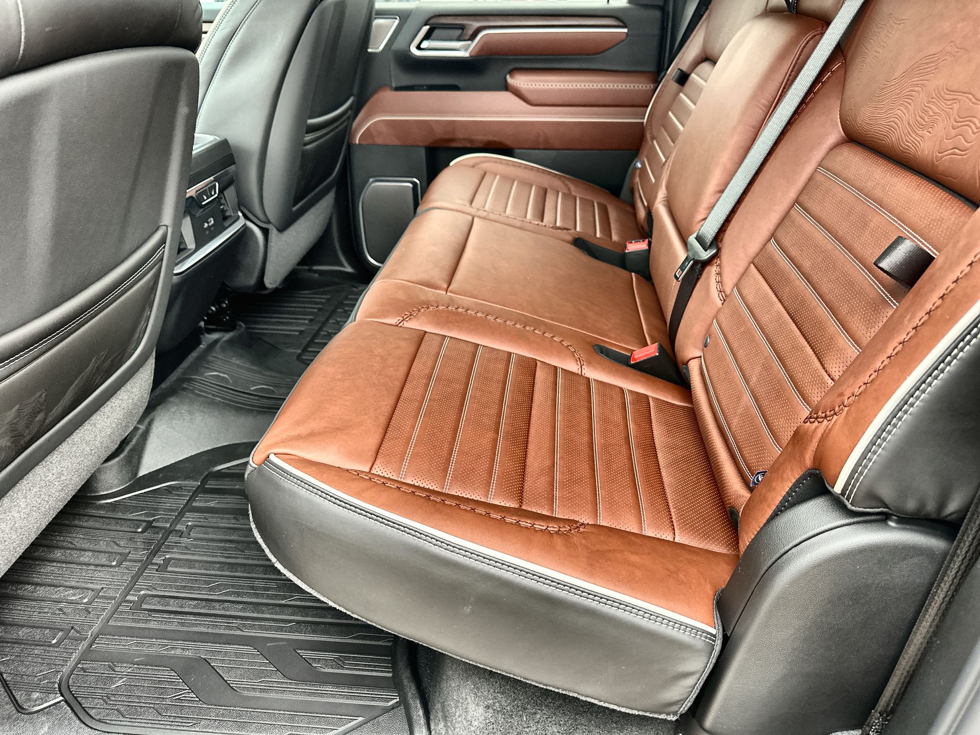 2026 GMC Sierra 3500 HD Denali Ultimate DRW