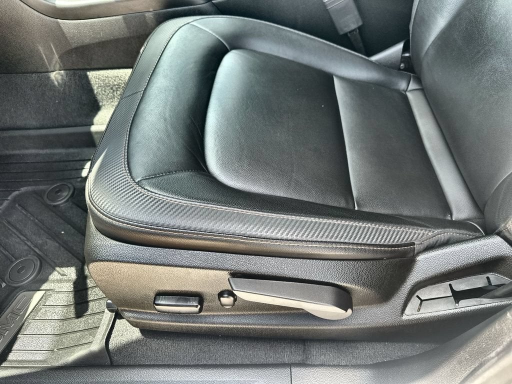 2022 GMC Canyon AT4 - Leather