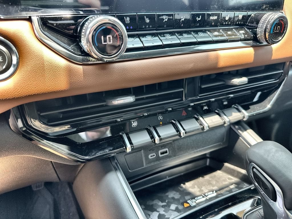 2026 GMC Canyon AT4 - Photo 27