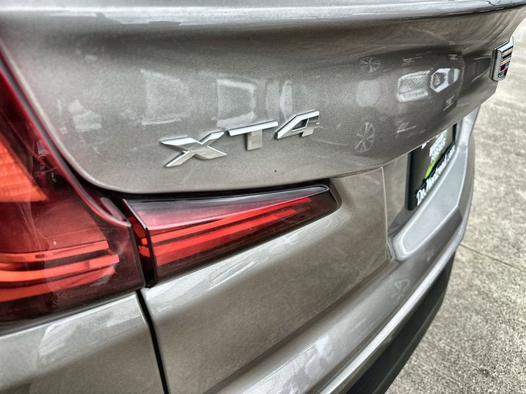 2023 Cadillac XT4 Premium Luxury